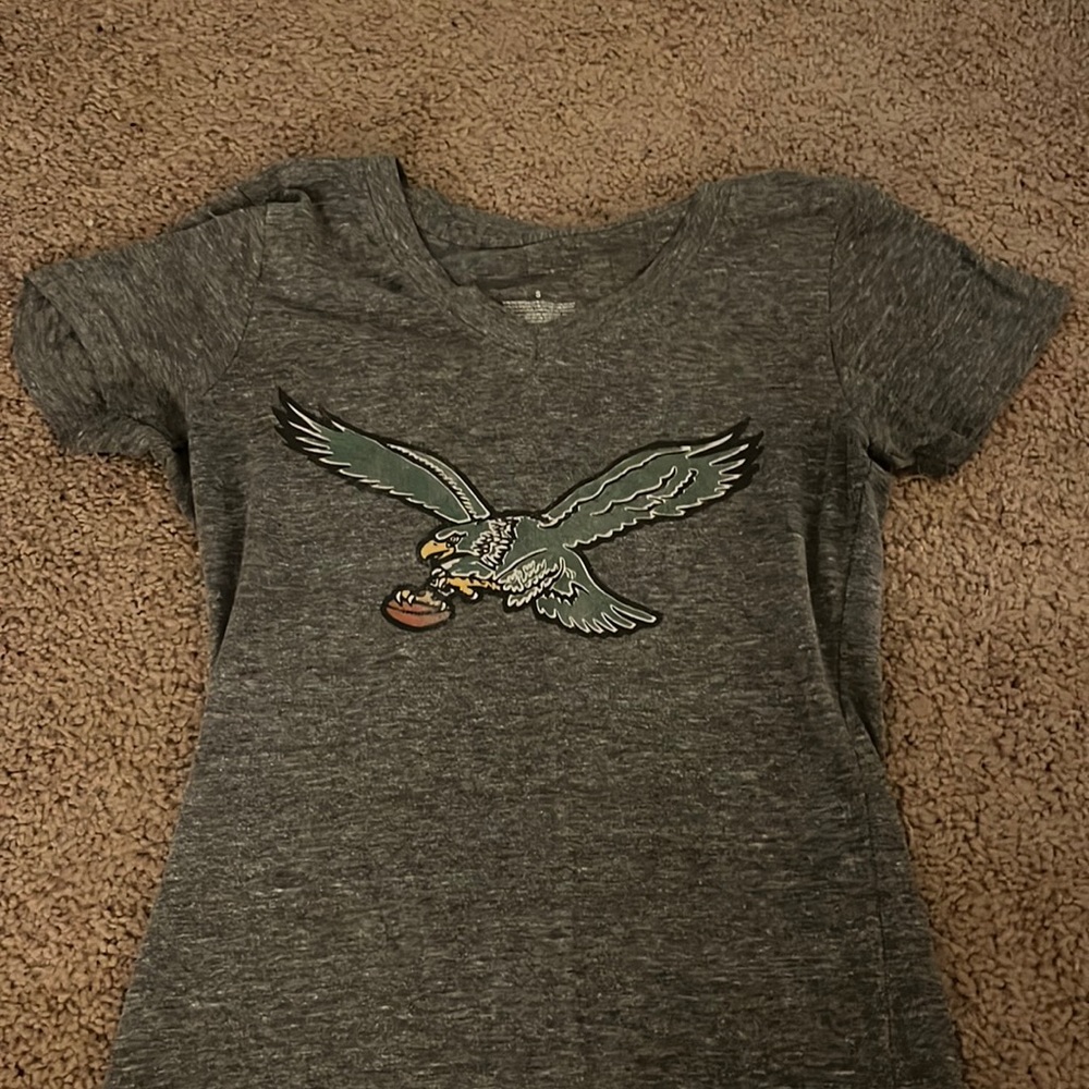 Eagles T-shirt fits snug